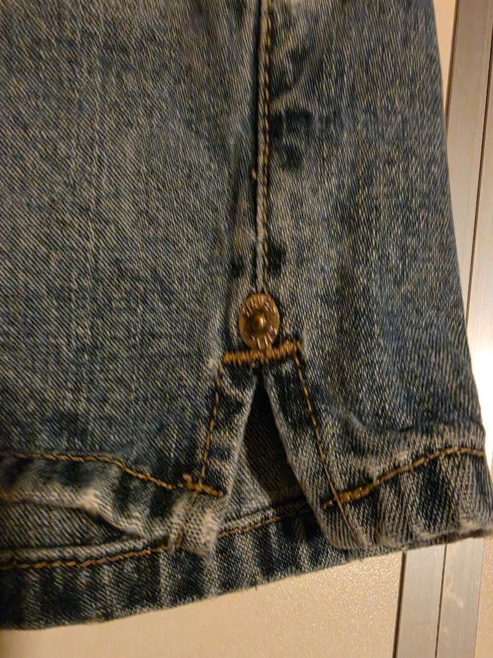 Silver Jeans Co Women's Micro Low-Rise Y2K Retro Jean Shorts Sz 32 - Picture 6 of 11